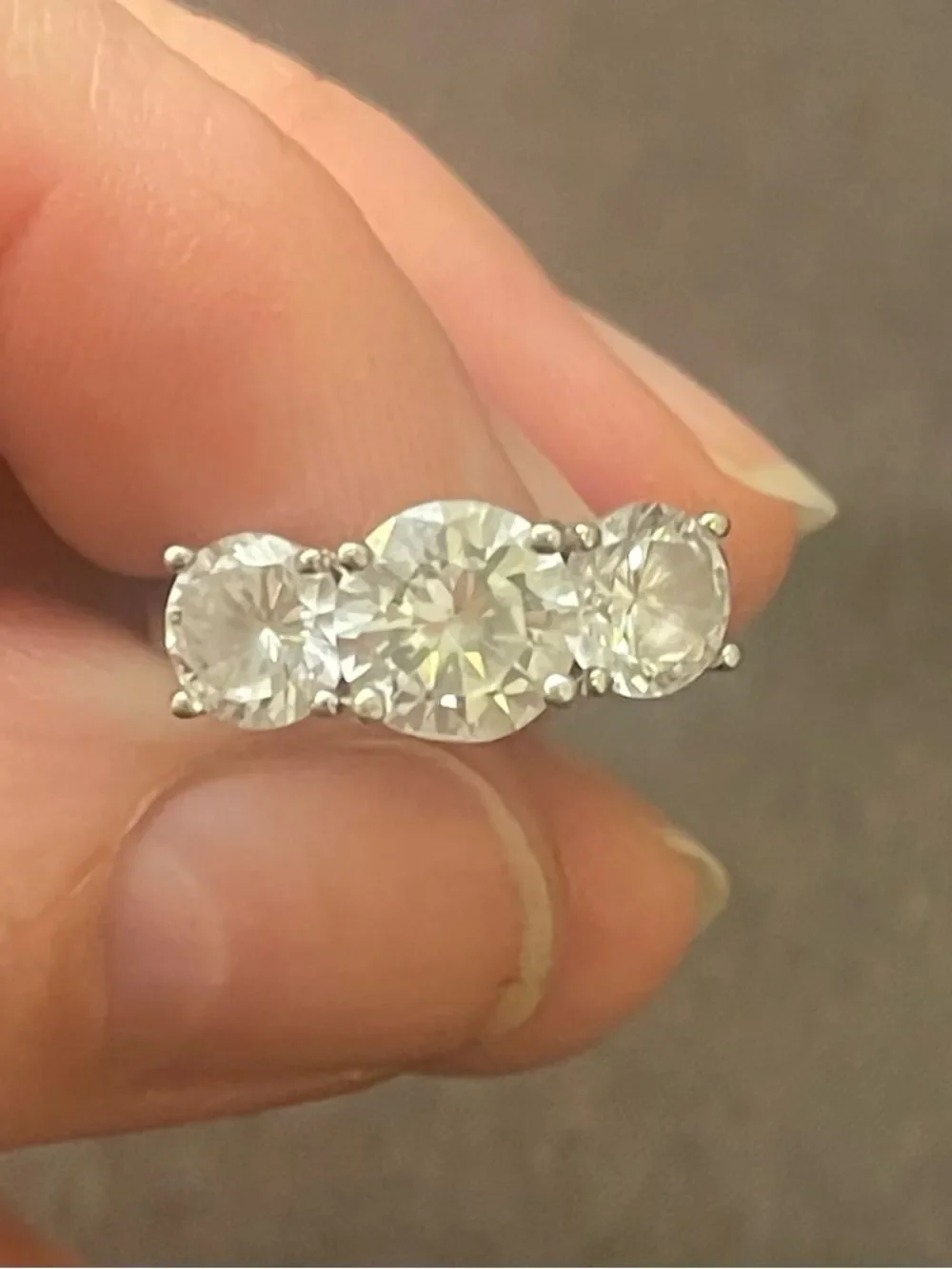 Size 7 - Classic Three-Stone Clear Crystal Ring - Silver